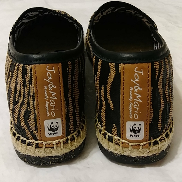 Black and Brown Pattern Slip On Flats - Picture 4 of 8